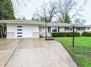 5404 Olympia Dr, Greendale, WI 53129