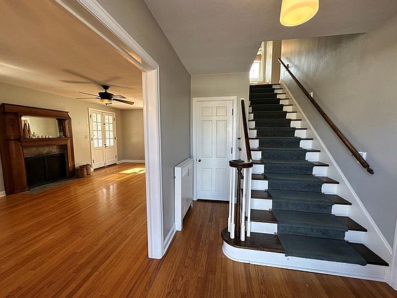 5th image of 902 E Patterson St