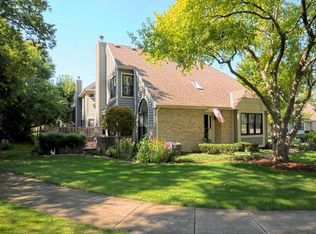 11439 Ashley Woods Dr, Westchester, IL