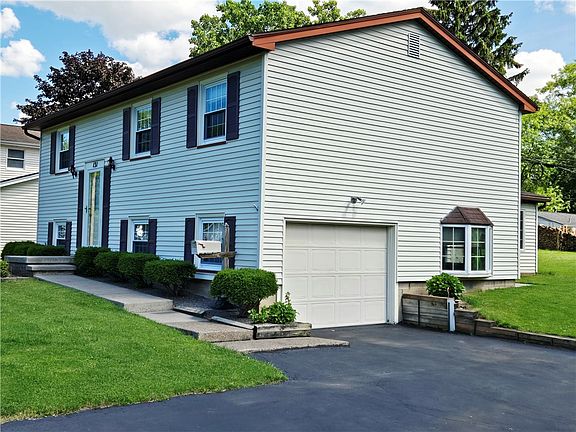 2nd image of 131 Medallion Dr