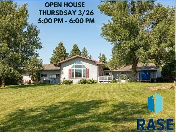 6102 Dakota Dr, Madison, SD 57042