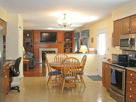 2nd image of 29 Valley Green Dr