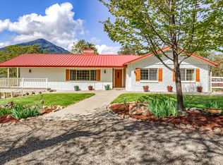 744 Upper Applegate Rd, Jacksonville, OR 97530