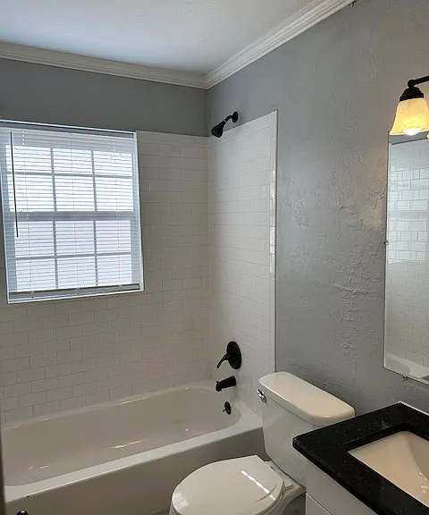 2340 NW 31st St — Photo 9