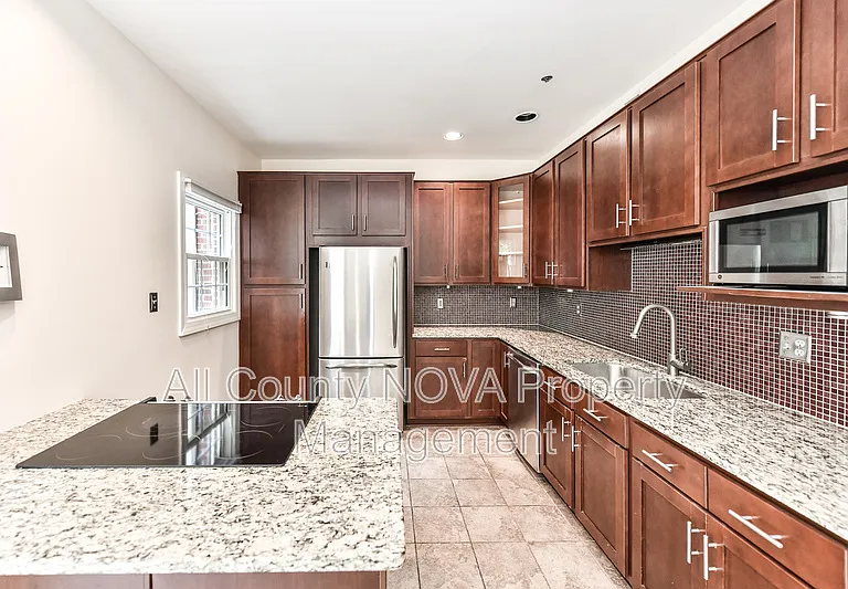 6006 Kelsey Ct — Photo 8
