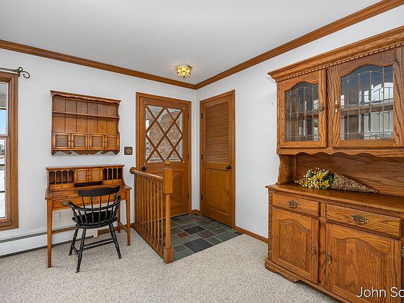 3rd image of 2145 Bauer Rd