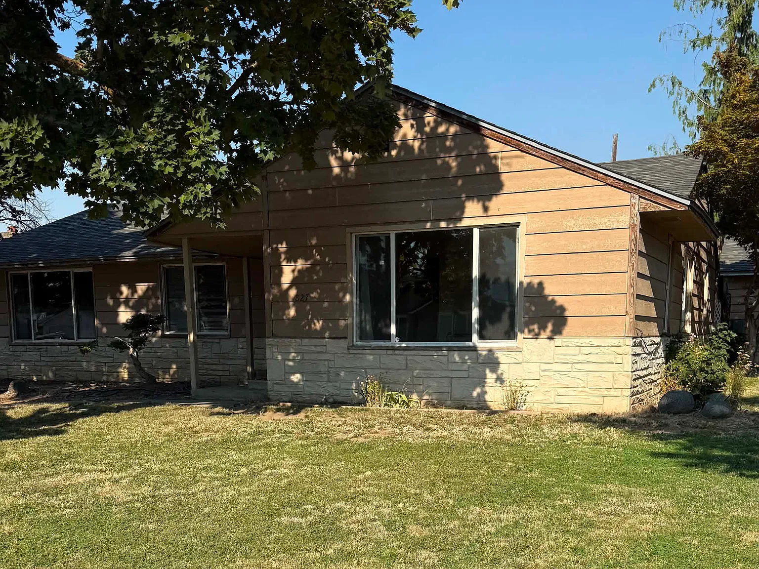 2 bed, 850 sqft, $1,700 — Photo 1
