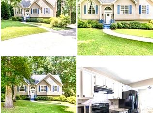 7825 Silversmith Ct, Cumming, GA 30028