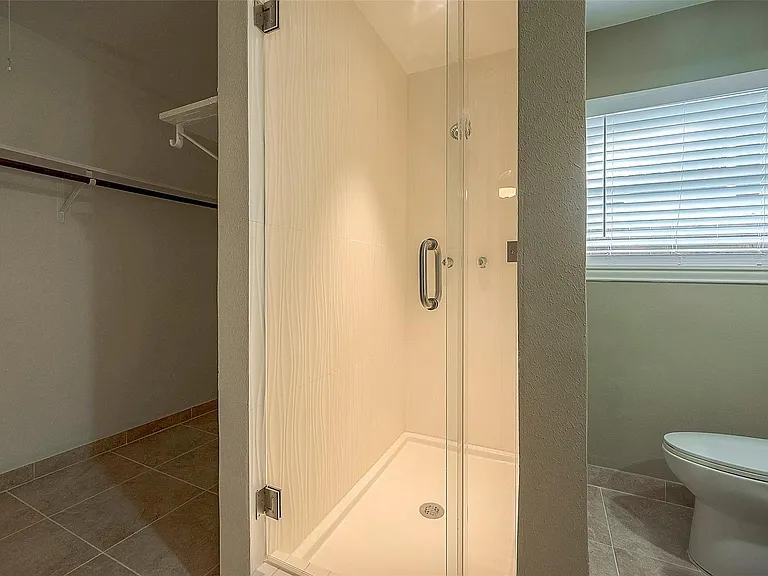 7810 Locke Ln — Photo 25