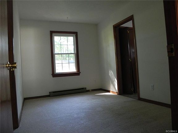 3rd image of 21 S Holly Ave