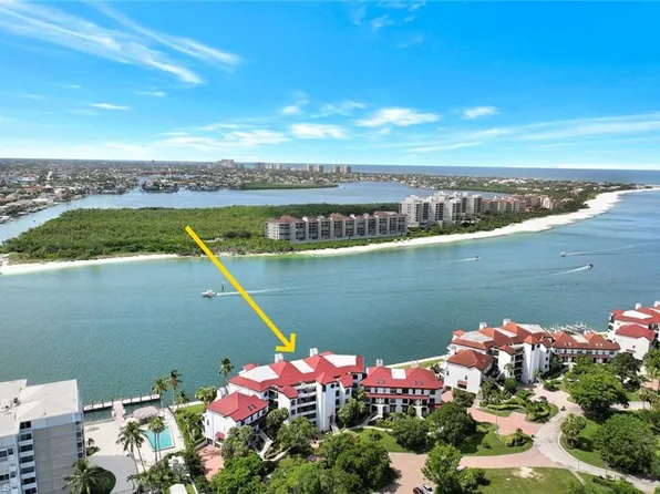 132 La Peninsula BLVD, NAPLES, FL 34113