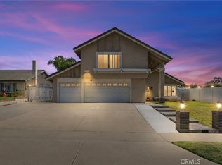 909 Nottingham Dr, Corona, CA 92880