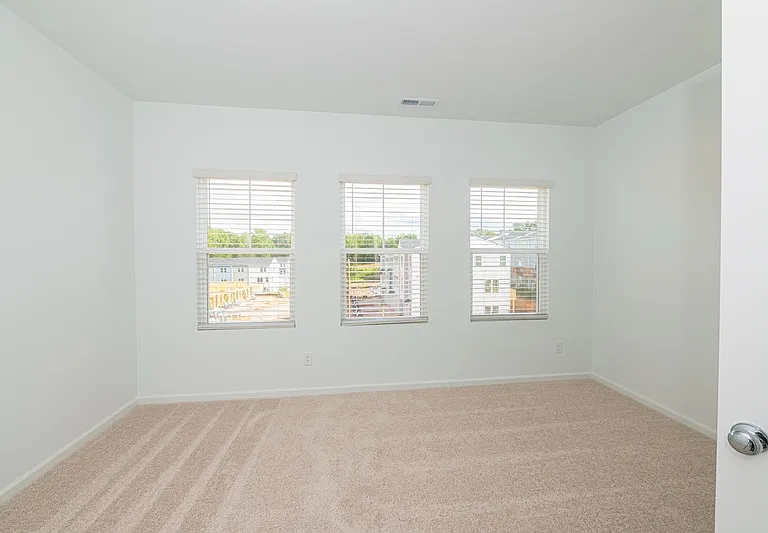 815 Freston Rd — Photo 21