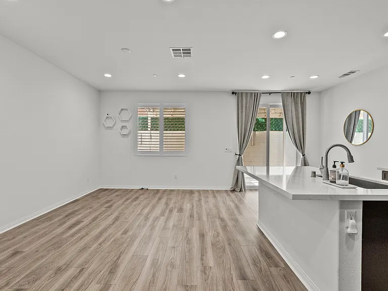 14610 Isla Vista Dr — Photo 9