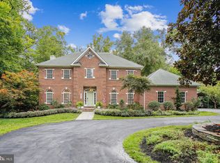 5811 Oak Grove St, Lorton, VA 22079