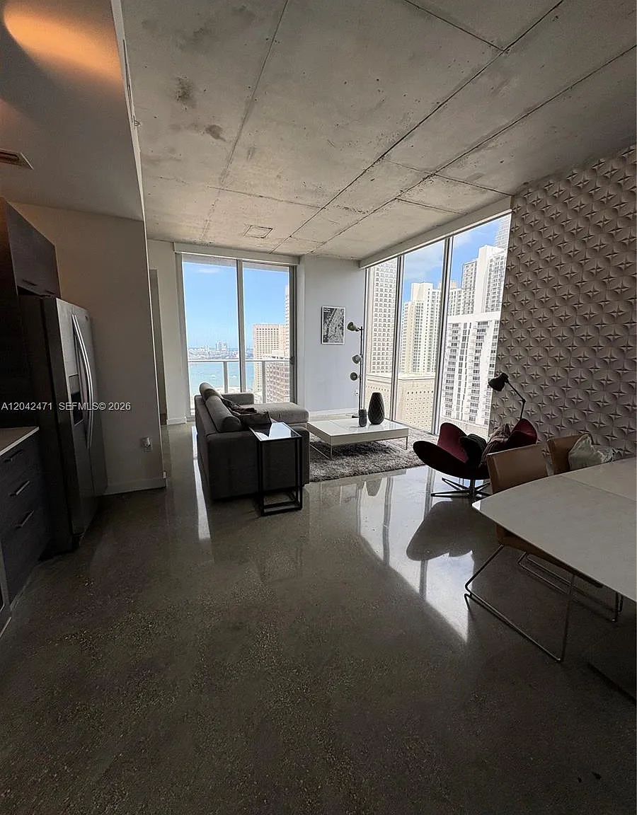 Centro Condo — Photo 2