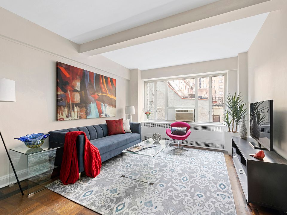 1st image of 20 E 35th St APT 4F