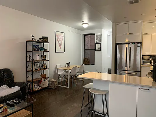 Rented by Compass | media 31