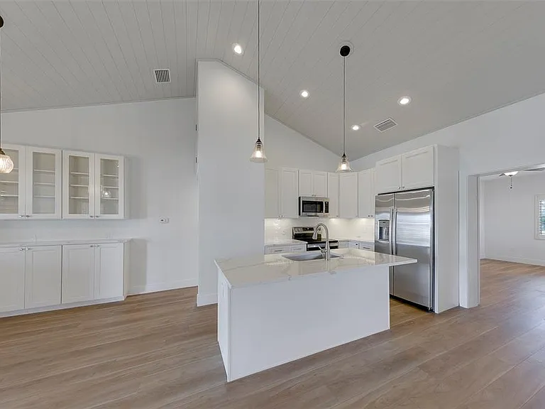 210 176th Terrace Dr E — Photo 14