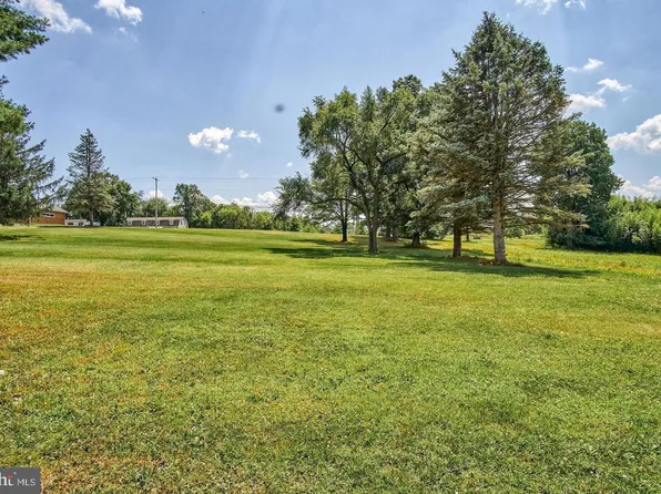 51 Old York Rd, Dillsburg, PA 17019