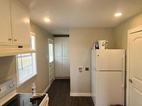 2nd image of 812 Wigley St APT 1