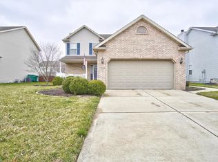 7028 Millbrook Ln, O'Fallon, IL 62269