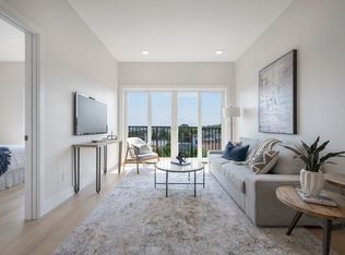 287 Maverick St #PENTHOUSE 504, Boston, MA 02128