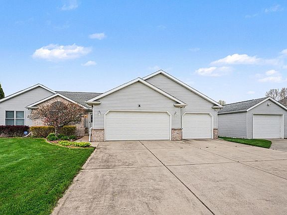 3rd image of 4011 Lavender Cir