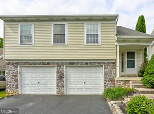 4079 Parkside Ct, Mount Joy, PA 17552