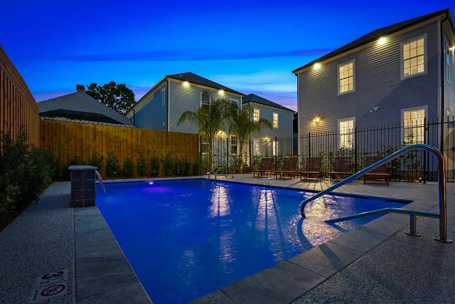3 bed, 2.0 bath, 1743 sqft, $8,877 — Photo 2