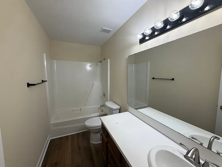 1644 India Hook Rd — Photo 11