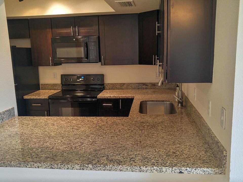 1st image of 948 E Diamond Dr