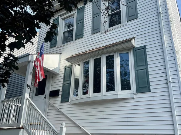 18 Mary St, Bordentown, NJ 08505