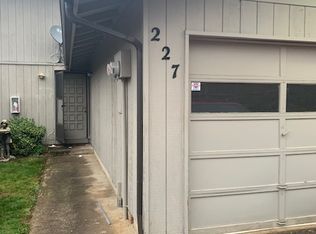 225-237 S 16th St, Cottage Grove, OR 97424