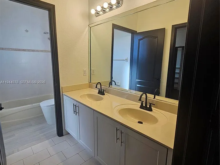 15387 SW 21st Ln — Photo 33