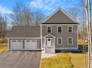 6 Overlook Dr, Epping, NH 03042