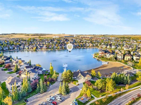 247 W Crystal Shores Dr, Okotoks, AB T1S 2C5