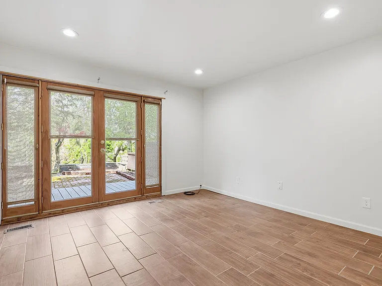 23 Darien #A — Photo 21