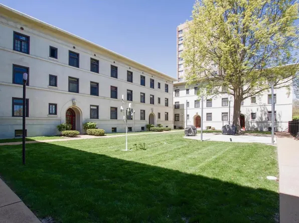 615 Westgate Ave, Saint Louis, MO 63130