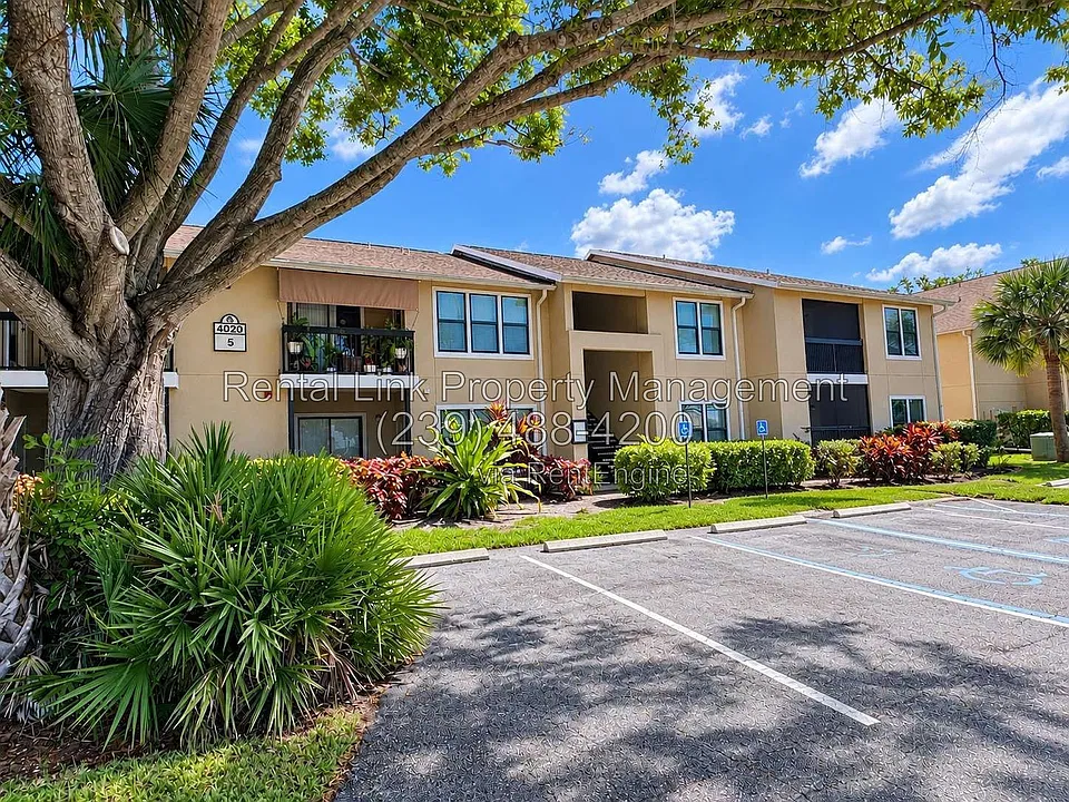 4020 Crockers Lake Blvd #528