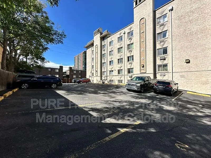 1 bed, 1.0 bath, 540 sqft, $895 — Photo 3
