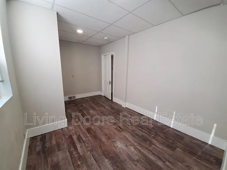 1940 S 16th St #1 — Photo 12