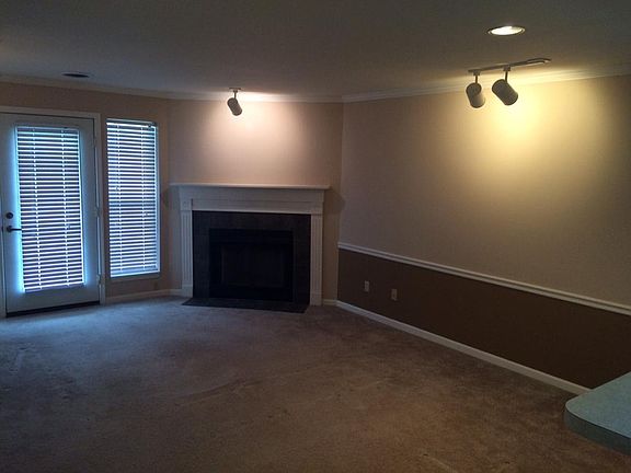 3rd image of 926 Harbor House Dr Unit 1