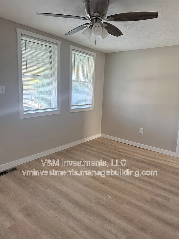 2 bed, 1.0 bath, 560 sqft, $1,275 — Photo 4
