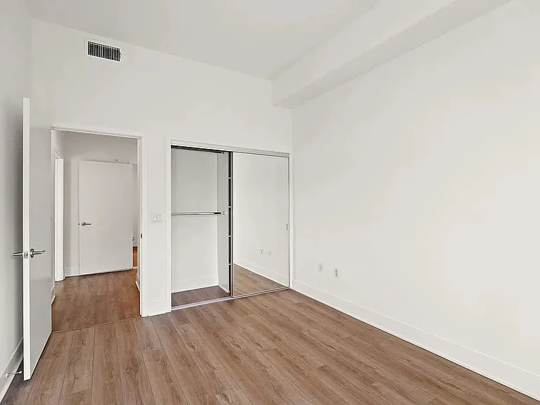 5308 Sepulveda Blvd — Photo 9