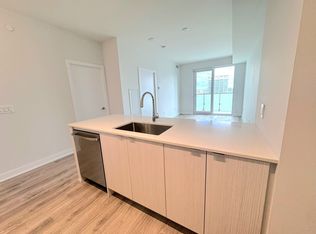 4130 Parkside Village Dr #1605, Mississauga, ON L5B 0L7