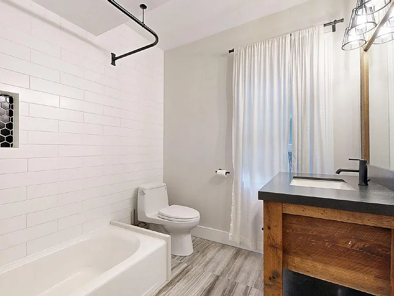 2839 Pierce St — Photo 11