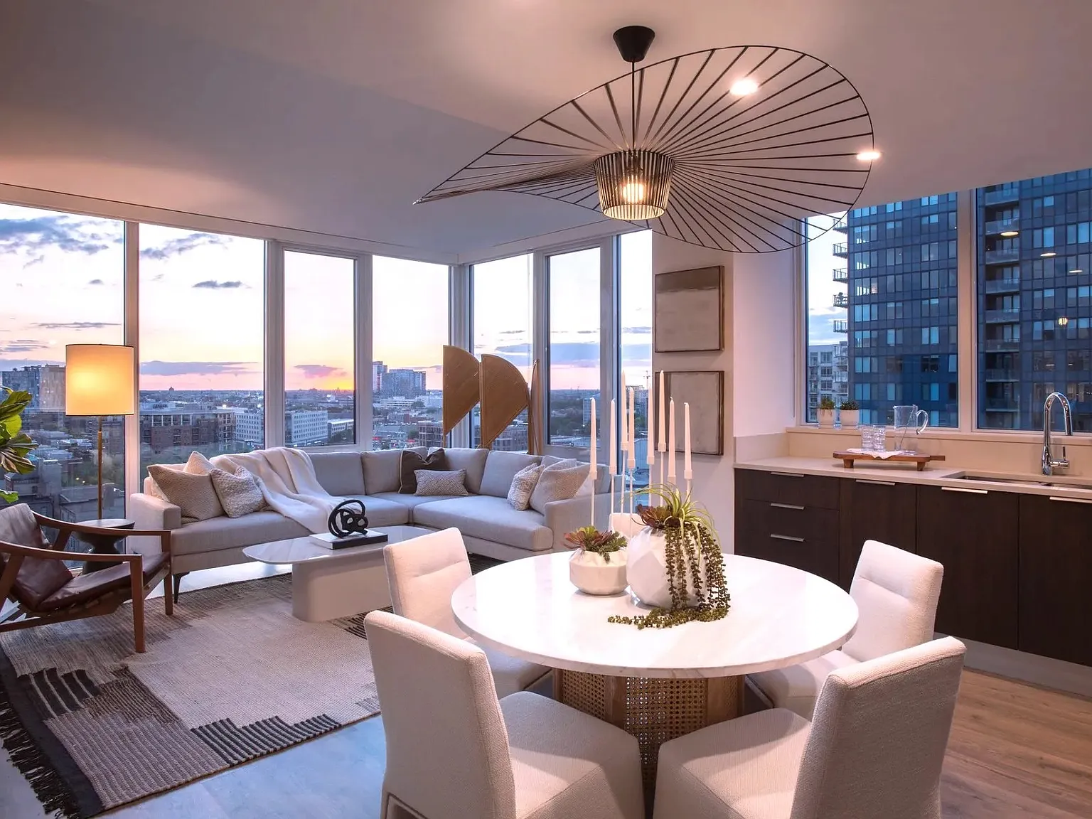 3 bed, 1289 sqft, $6,093 — Photo 1