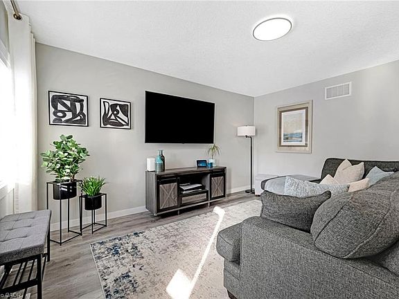 4th image of 175 Forest Rd