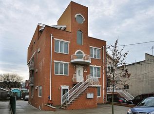 135 28th Ave APT 1B, Brooklyn, NY 11214